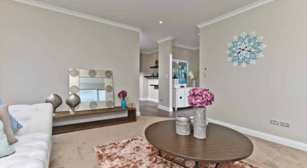 Modern executive home in Silverdale - Photo 1