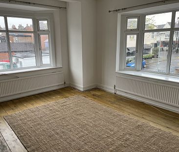 2 Bedroom First Floor Flat to Rent in Westcliff on Sea - Photo 2