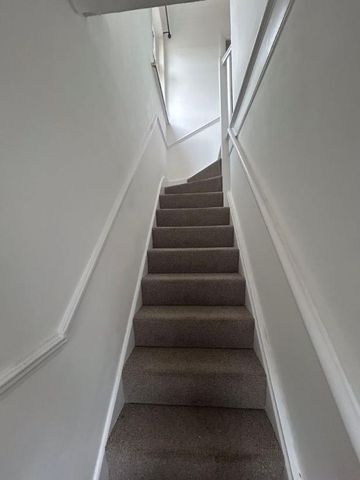 Highbury Place, Cardiff. CF5 $LP - Photo 2