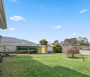 3 Burton Avenue, Windsor Gardens SA 5087 - Photo 2