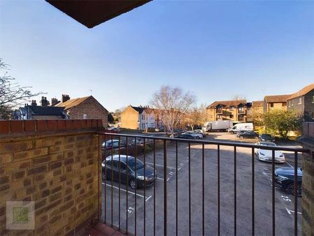 Betjeman Court, Bentinck Road, Yiewsley, West Drayton, UB7 - Photo 3