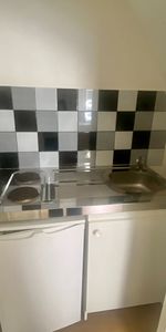 Location Appartement 1 pièce 14m² - Photo 3