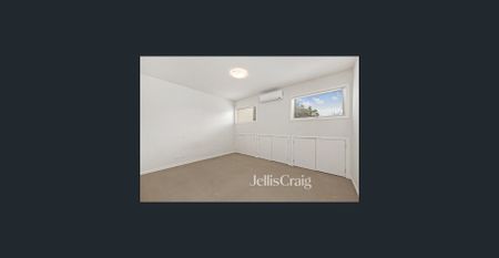 Three Bedroom, Two Bath, One Car - Photo 2