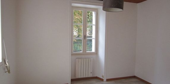 Location appartement 1 pièce, 23.00m², Fontenay-le-Comte - Photo 2