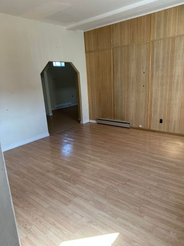 For Lease - 54 Market Square Unit# C, Quinte West, Ontario - Photo 3