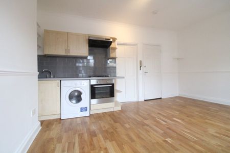 1 Bed Flat, First Floor, SW6 - Photo 3