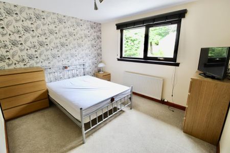 4 bedroom bungalow to rent - Photo 5