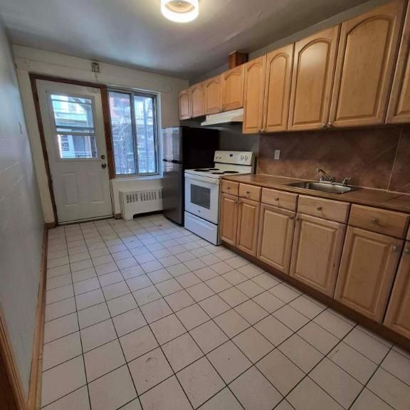 2 CH - 1 SDB - Montréal - $1,145 /mo - Photo 1