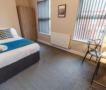 Halsbury Road, L6 - Photo 1