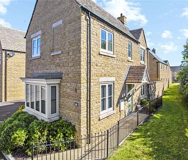 Fantastic three bedroom end of cul-de-sac just on the edge of Bourton-on-the-Water with garage and off street parking - Photo 5