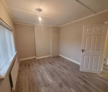 2 bedroom semi-detached house to rent - Photo 3