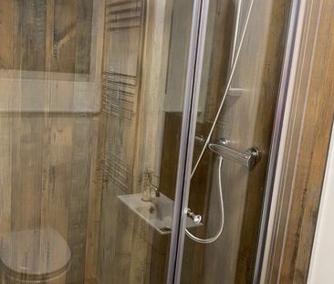 High quality refurbished en-suite rooms for professionals - Photo 6
