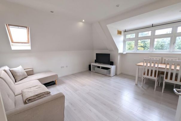 Goldsworth Road, Woking, Surrey, GU21 - Photo 1