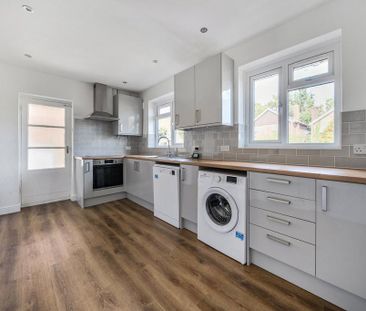 4 bedroom detached house to rent - Photo 6