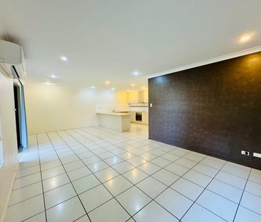 A CUT ABOVE THE REST – NOT YOUR AVERAGE DUPLEX! - Photo 2