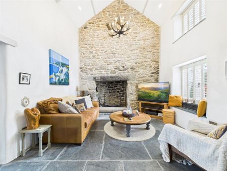 4 bedroom detached house to rent - Photo 2