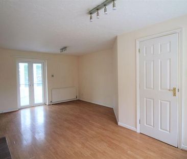 4 bedroom detached house to rent - Photo 1