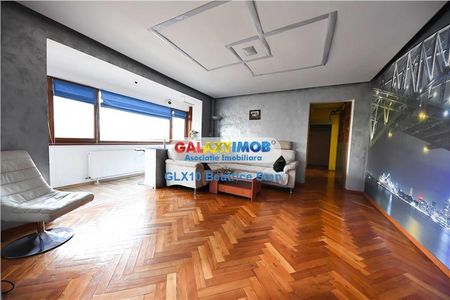 Inchiriere apartament 3 camere frumos amenajat Metrou Gorjului - Fotografie 3