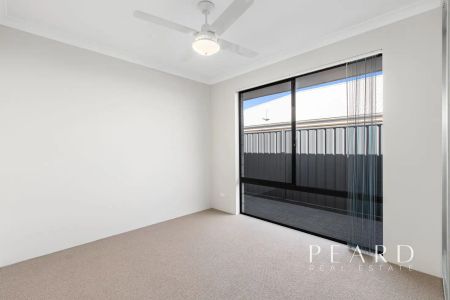 30 Hibiscus Street, Hammond Park WA 6164 - Photo 3