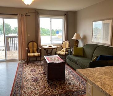 For Lease - 5 Ridgeway Place, Belleville, Ontario - Photo 1