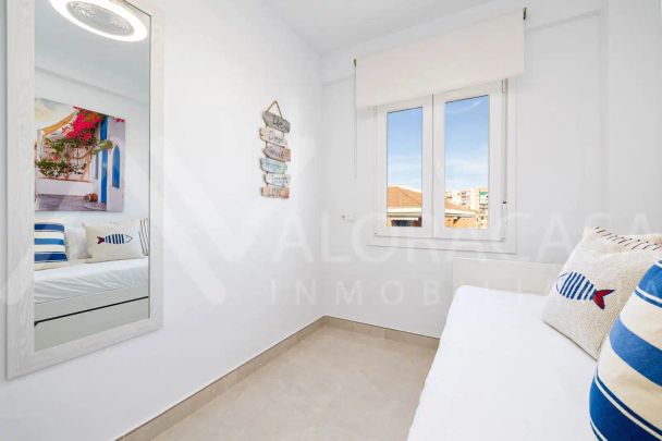 Piso de alquiler en Calle Orfila, 10b, Parque Ayala - Jardín de la Abadía - Huelín - Photo 1