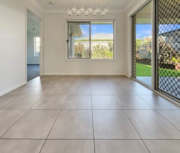 Modern 4 Bedroom Family Home in Riverbank Estate - Photo 5