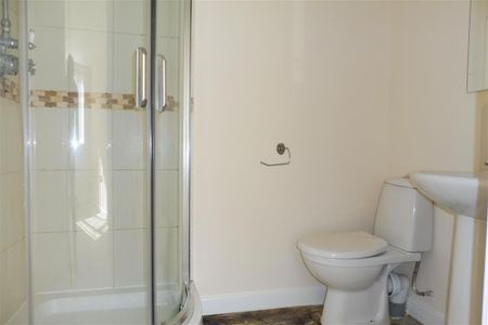 Westley Grove, Fareham - Photo 4