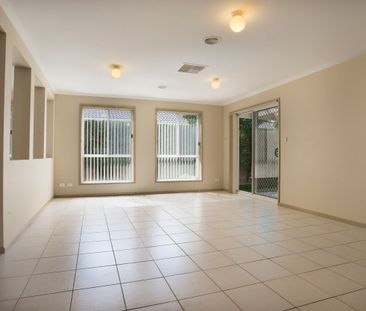 28 Ian Potter Crescent, Gungahlin ACT 2912 - House For Rent | Domain - Photo 6