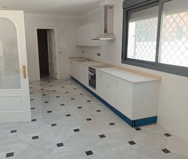 3 room luxury Apartment for rent in Seville, Spain - Photo 4