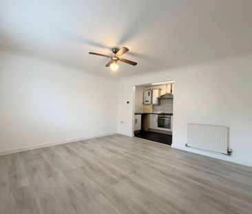 2 bedroom ground floor flat to rent - Photo 1