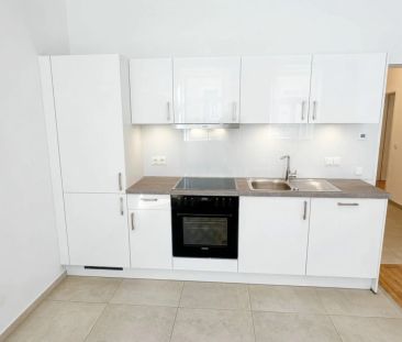 Erstbezug nach Sanierung – moderne 2-Zimmer-Wohnung mit neuer Küche - Foto 3