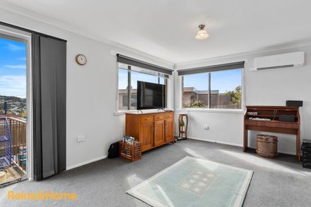 1/14 Carinya Street, Blackmans Bay, TAS 7052 - Photo 5