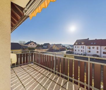 Sonnige 2-Raum-Wohnung mit Balkon in Auerbach – sofort bezugsbereit - Photo 3