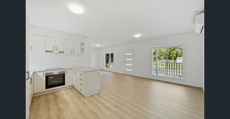 Modern Island Home on Macleay Island! - Photo 5