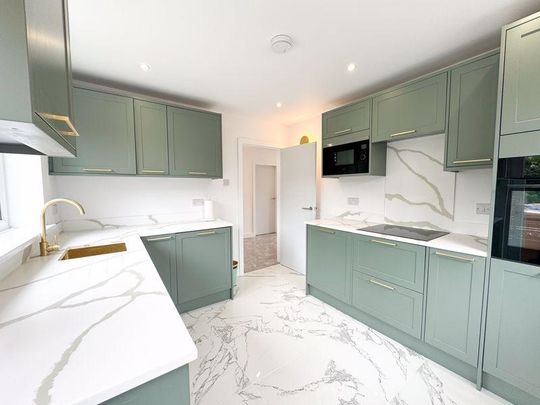 3 bedroom bungalow to rent - Photo 1