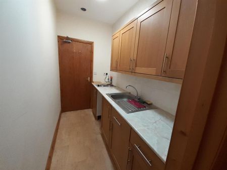 Studio to rent - Photo 4