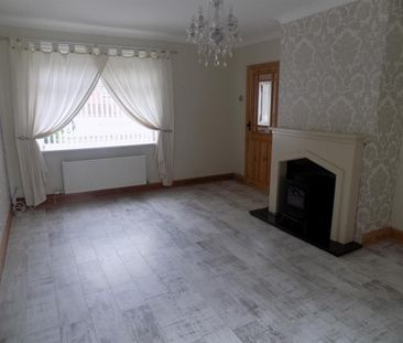 3 bedroom House To Let - Photo 2