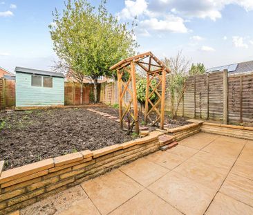 3 bedroom semi-detached house to rent - Photo 2