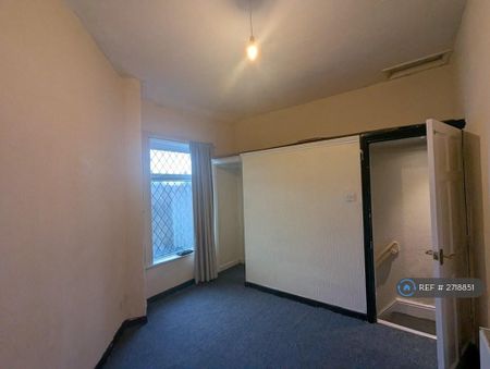2 bedroom end of terrace house to rent - Photo 5
