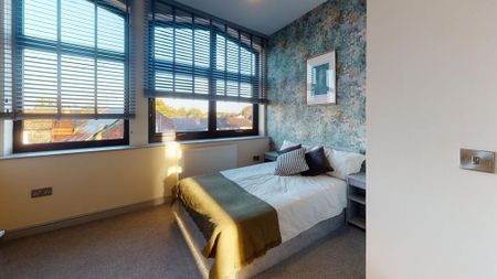 7 bedroom flat to rent - Photo 2