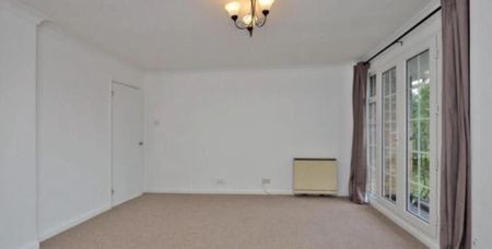 3 bedroom flat to rent - Photo 2