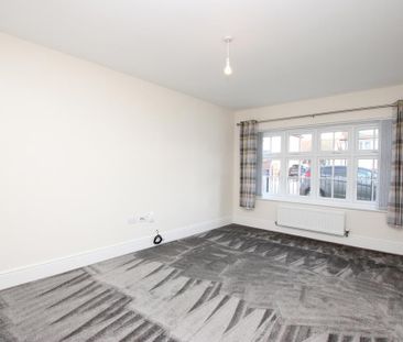 4 bedroom detached house to rent - Photo 1