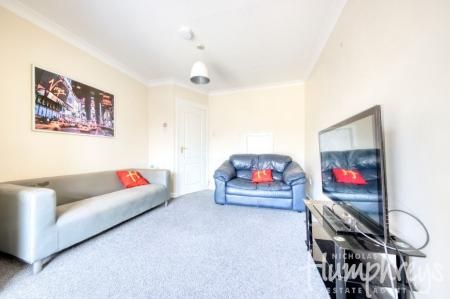 4 Bed Student Home - 5 Ulcombe Gardens - Photo 1