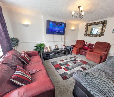 3 bedroom semi-detached house to rent - Photo 6