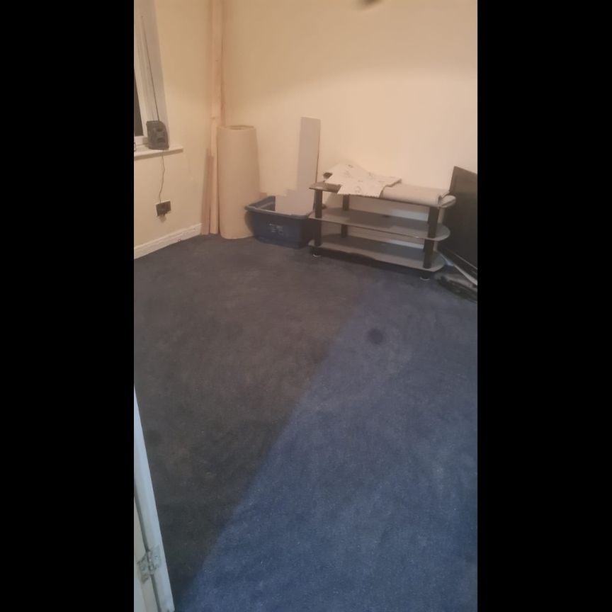 2 Bed Semi-Detached House, Peplow Road, B33 - Photo 1