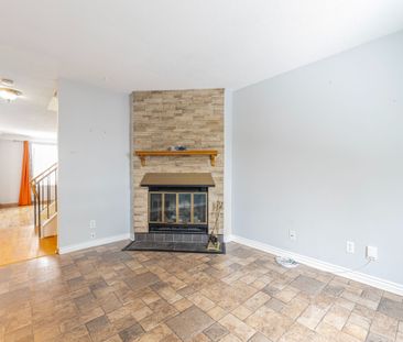 For Lease - 1799 Bromont Way, Orleans - Convent Glen and Area, Ontario - Photo 4