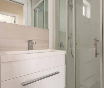 b/15 Hall Street, Newtown, Wellington City - Photo 3