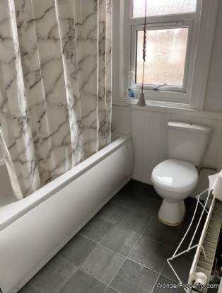 5 bedroom property to rent in Liverpool - Photo 3