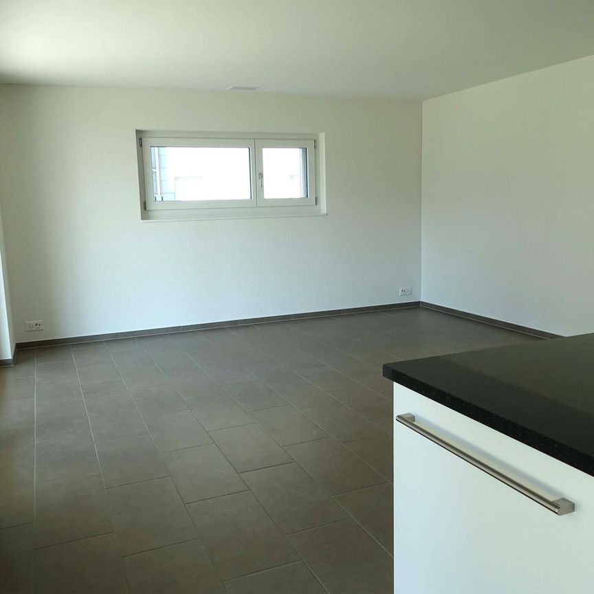Helle 3 ½ Zimmerwohnung mit grossem Wintergarten und Balkon - Photo 1