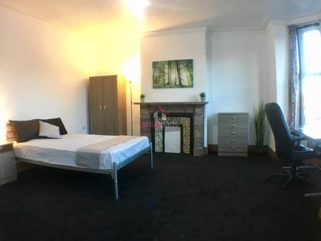 1 Bed - Carlton Road, Salford, - Photo 2